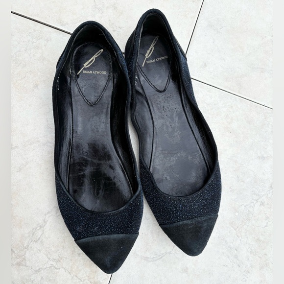 Brian Atwood BF Avignon Flats navy suede pointed toe flaws size 7.5 - Picture 2 of 7